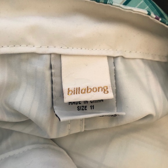 Billabong Junior’s Long Plaid Boardshorts - Picture 7 of 7